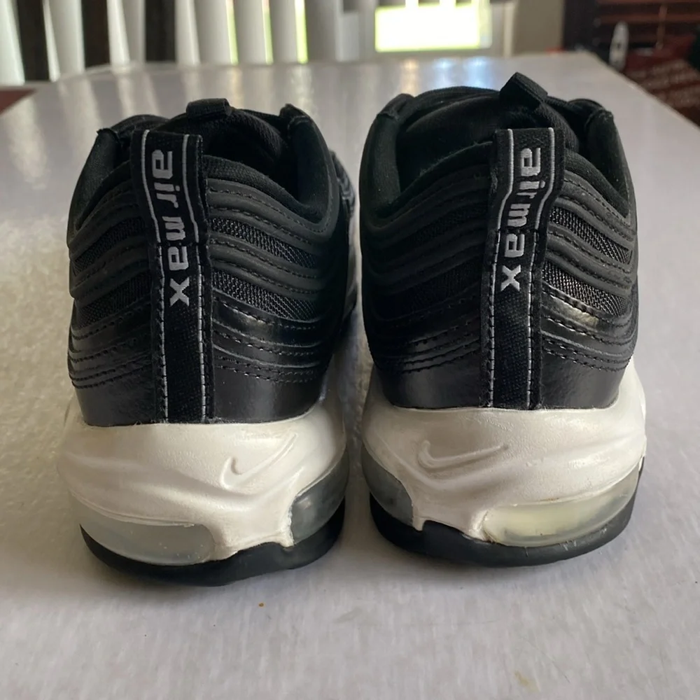Nike Women’s AirMax 97 Black Sneakers DX0137-001 Size 8.5